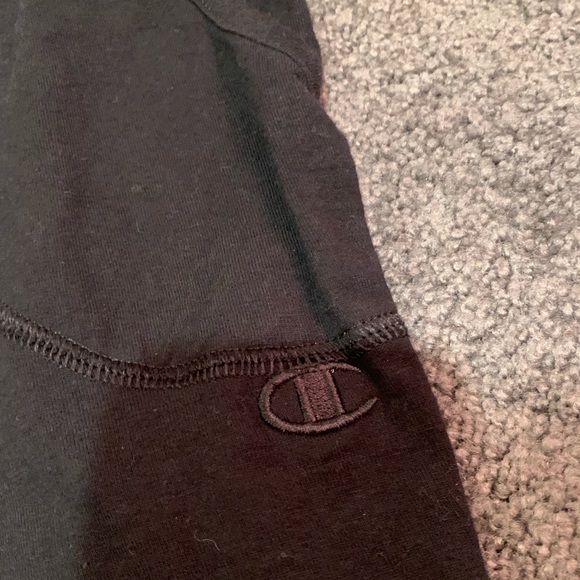 Champion Jogger - Picture 2 of 3